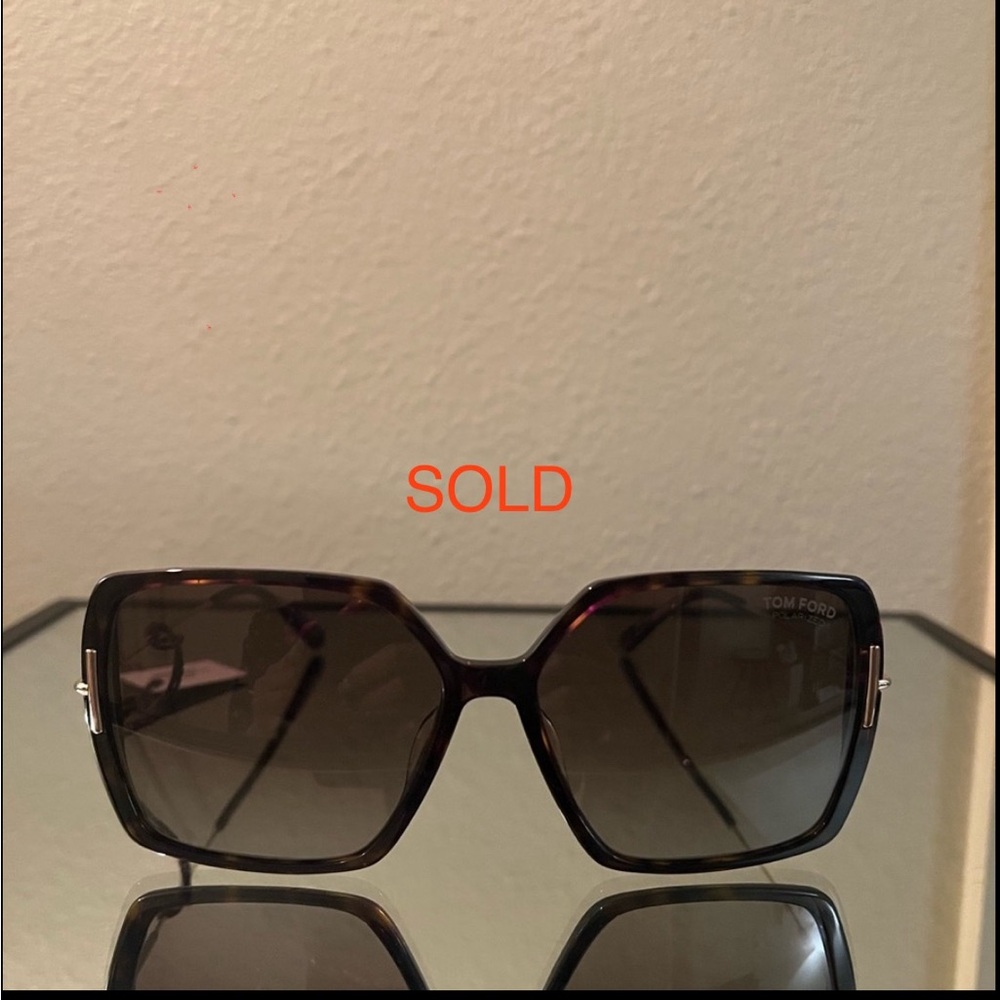 NWT JOANNA 59MM POLARIZED SUNGLASSES